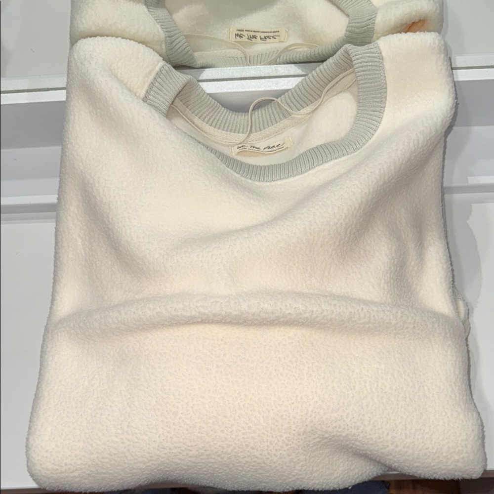 Free people sweatshirt